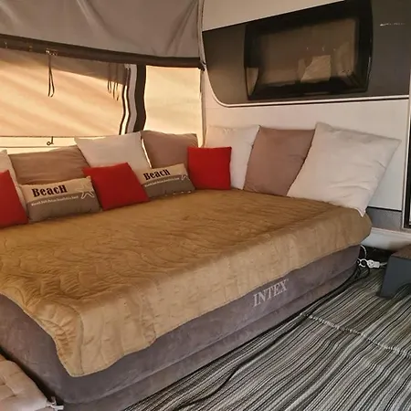 Prázdninový areál Ultimate Caravan Experience - 1st Line Gradina Sozopol