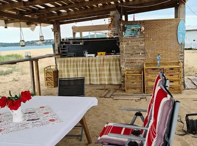 Tatil parkı Ultimate Caravan Experience - 1st Line Gradina