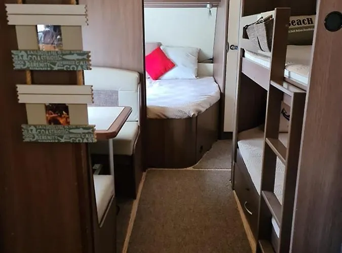 Ultimate Caravan Experience - 1st Line Gradina *